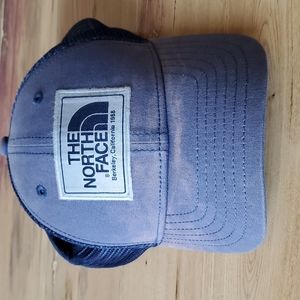 The North Face Youth/Junior Trucker Hat | One Size Adjustable